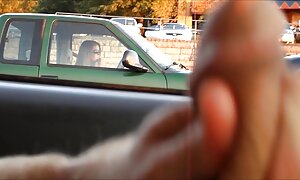 ویفی آشکارترین عکس زن مرد سکسی لباس او را کشید